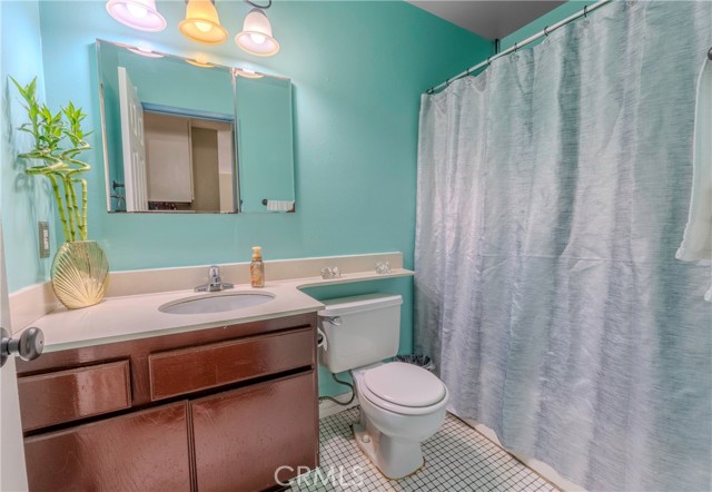 3886 New Haven Drive, Riverside CA: https://media.crmls.org/medias/1e492f30-ef2c-4073-83b0-fa828d3a2881.jpg