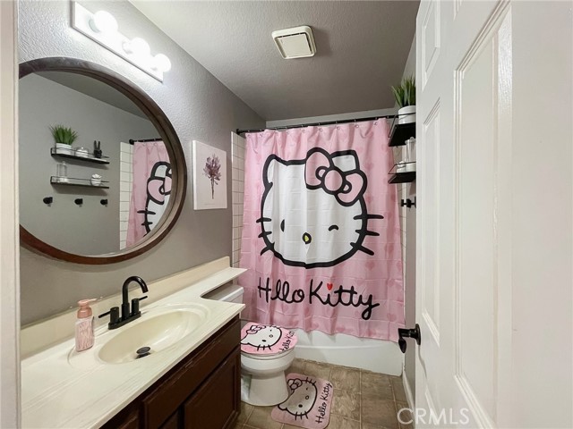43930 11th E Street, Lancaster CA: https://media.crmls.org/medias/1e499aa7-35a0-4b19-96c1-7da1b96e3596.jpg