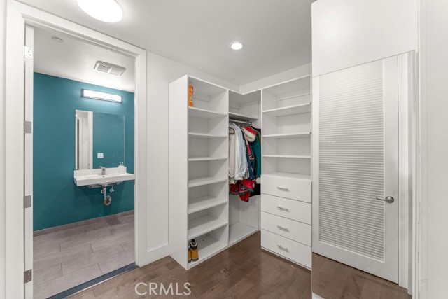433 Pine Avenue, Long Beach CA: https://media.crmls.org/medias/1e4a3a4a-2310-47e7-af92-603dce9d31a3.jpg