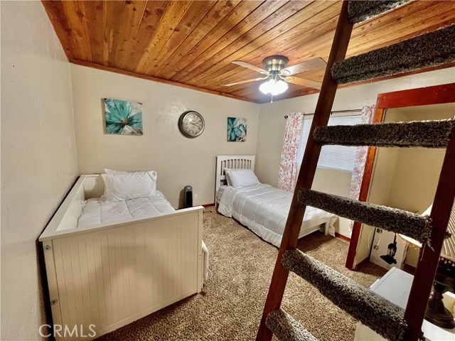 165 Sunset Lane, Sugarloaf CA: https://media.crmls.org/medias/1e4a56e8-751c-4f5f-986a-11ab9a0e3de3.jpg