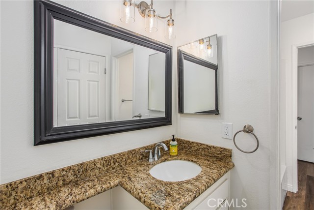 23017 Via Pimiento, Mission Viejo CA: https://media.crmls.org/medias/1e4a8b57-e214-40f5-ad4f-1b32465472e3.jpg