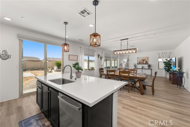 5756 Quicksilver Way, Banning CA: https://media.crmls.org/medias/1e4b37a4-3006-4eb6-8d5e-9e19eec9456d.jpg