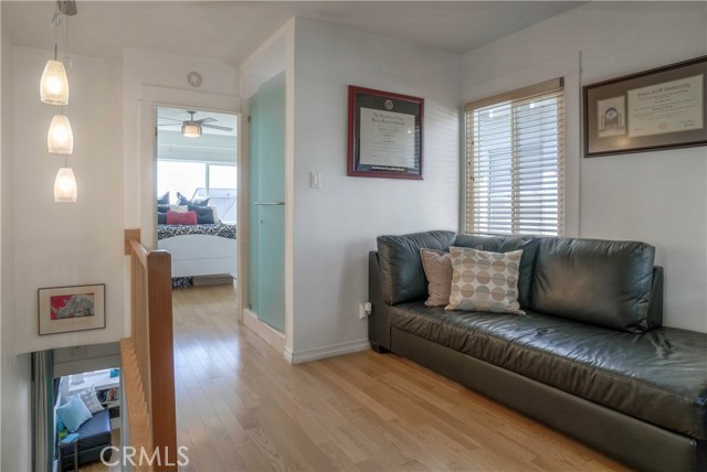 317 Bayview Drive, Hermosa Beach, California 90254, 2 Bedrooms Bedrooms, ,3 BathroomsBathrooms,Residential,Sold,Bayview,SB17229063
