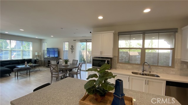 Detail Gallery Image 7 of 35 For 97 Quill, Irvine,  CA 92620 - 3 Beds | 2/1 Baths