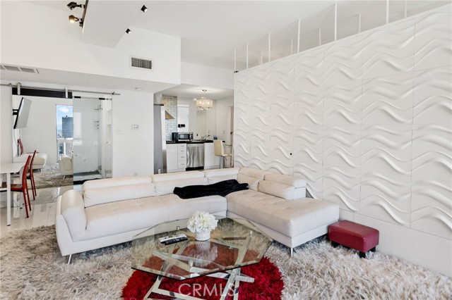 800 W 1st Street, Los Angeles CA: https://media.crmls.org/medias/1e4bc40f-c732-49c2-8325-61cd227052e1.jpg