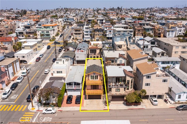 738 Manhattan Avenue, Hermosa Beach, California 90254, 5 Bedrooms Bedrooms, ,3 BathroomsBathrooms,Residential,Sold,Manhattan,SB23159527