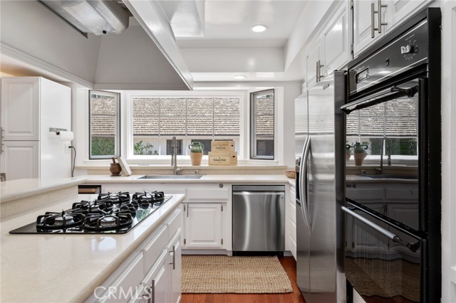 1122 Cranbrook Avenue, Torrance CA: https://media.crmls.org/medias/1e4c5696-907c-4b47-8a45-140dd8149b97.jpg