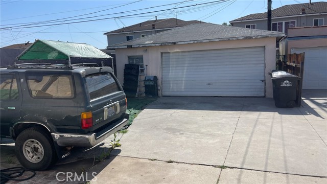 8933 Bowman Avenue, South Gate CA: https://media.crmls.org/medias/1e4c6d5c-78eb-4bef-b176-0a0b6905b122.jpg