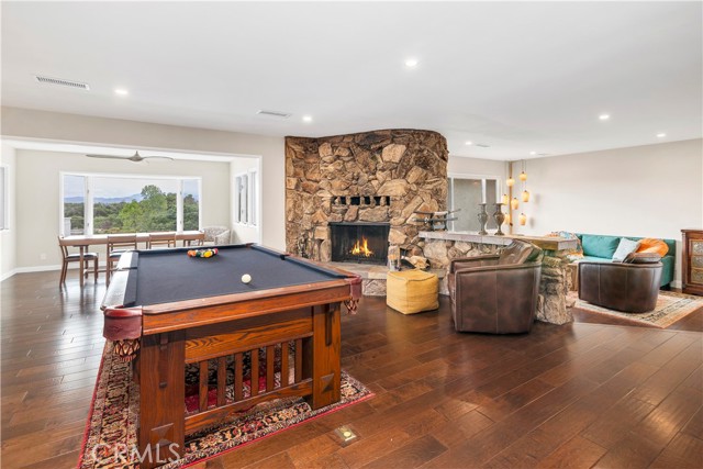 735 Del Valle Drive, Fallbrook CA: https://media.crmls.org/medias/1e4d6584-c2af-410d-b949-f1029a9ff7e2.jpg