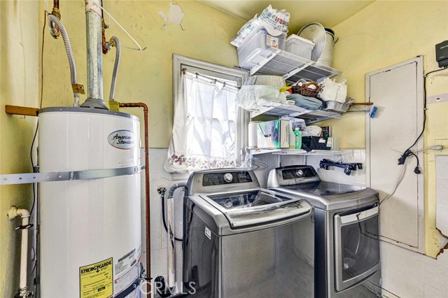 2184 Cedar Avenue, Long Beach CA: https://media.crmls.org/medias/1e4d9391-0ed0-460d-8c41-e072b0e58dab.jpg