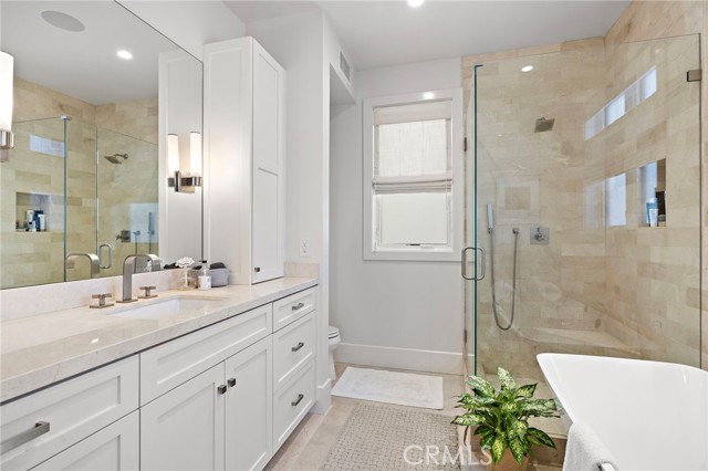 Detail Gallery Image 18 of 68 For 711 1/2 Marigold, Corona Del Mar,  CA 92625 - 2 Beds | 2/1 Baths
