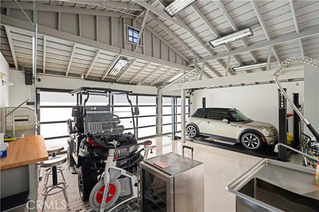 Detail Gallery Image 30 of 39 For 4000 Topside Ln, Corona Del Mar,  CA 92625 - 4 Beds | 2/1 Baths