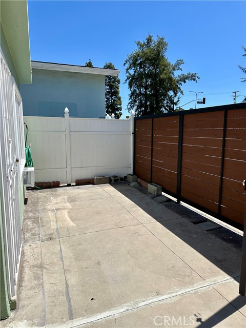 Detail Gallery Image 9 of 10 For 4206 Lowell, Los Angeles,  CA 90032 - 2 Beds | 2 Baths