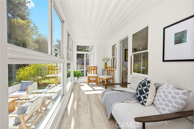 852 E Howard Street, Pasadena CA: https://media.crmls.org/medias/1e4fade9-e104-49e6-ad24-bc36467c275e.jpg
