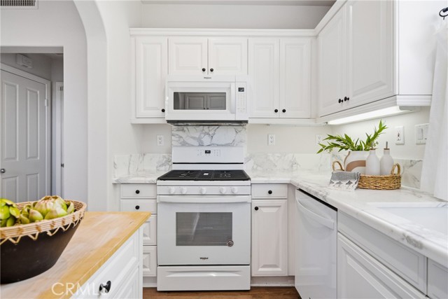 Detail Gallery Image 8 of 38 For 79 Canyoncrest, Irvine,  CA 92603 - 2 Beds | 2/1 Baths