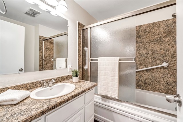 Detail Gallery Image 15 of 28 For 6048 N Del Mar, Fresno,  CA 93704 - 3 Beds | 2/1 Baths