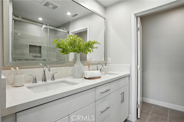 4881 Canyon View, San Diego CA: https://media.crmls.org/medias/1e50badd-e6f3-4ab5-89d5-99031eddcaf0.jpg