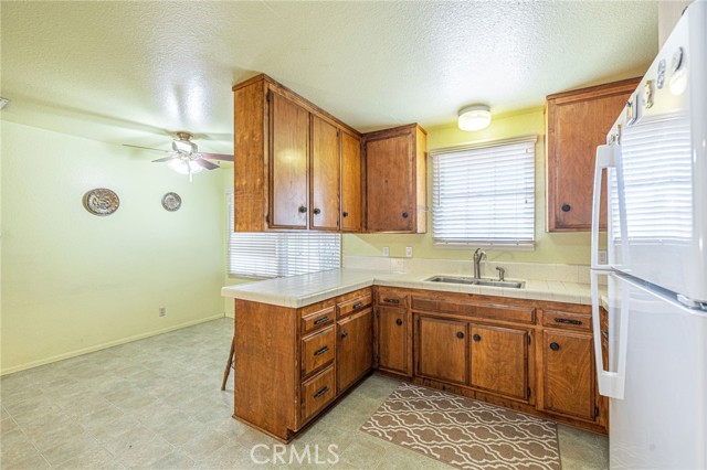 42631 51st W Street, Quartz Hill CA: https://media.crmls.org/medias/1e5166e7-bcab-4671-9016-024d1ced7c1f.jpg