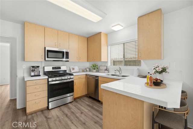 Detail Gallery Image 7 of 13 For 375 Woodland Pl a,  Costa Mesa,  CA 92627 - 3 Beds | 1/1 Baths