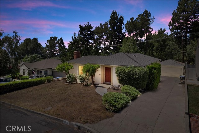 3240 Brookhill Street photo 5
