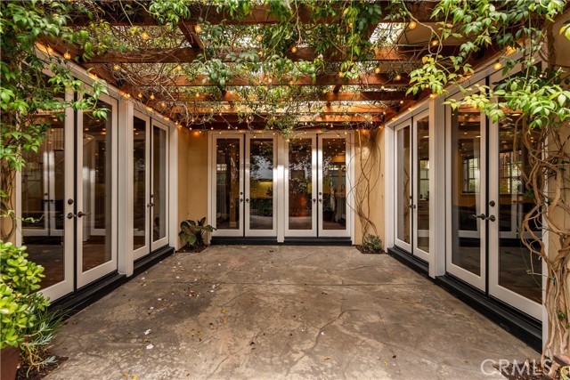 Detail Gallery Image 13 of 71 For 1314 19th St, Manhattan Beach,  CA 90266 - 5 Beds | 4/2 Baths