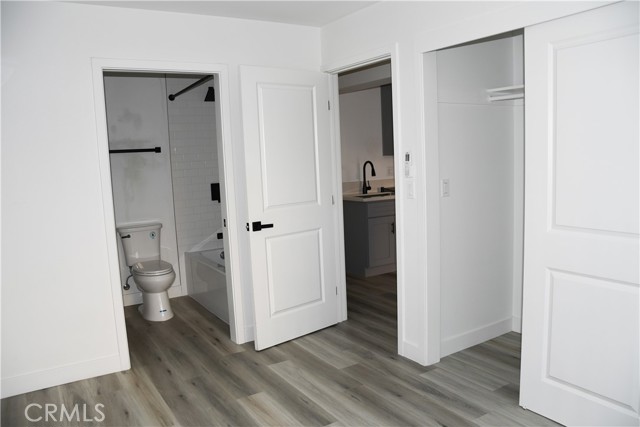 Detail Gallery Image 16 of 38 For 994 Valencia #108,  Costa Mesa,  CA 92626 - 1 Beds | 1 Baths