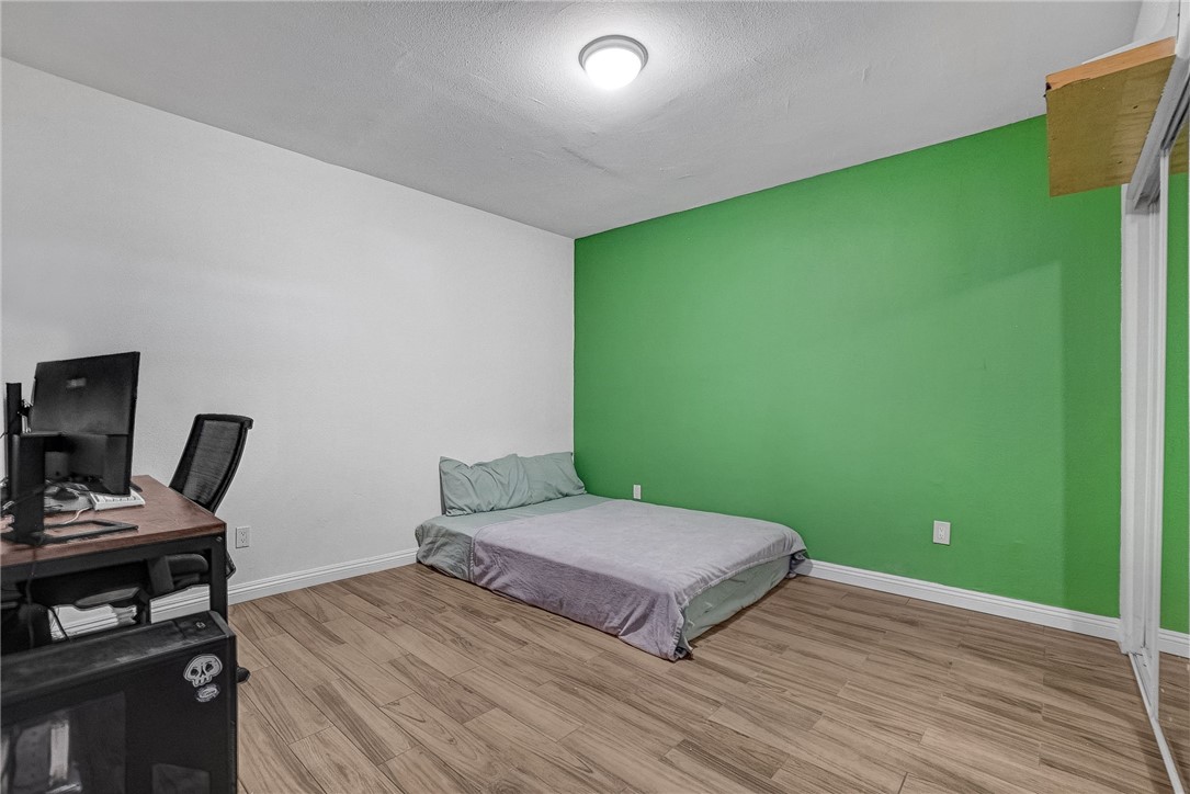 Detail Gallery Image 31 of 40 For 14435 Valerio St #10,  Van Nuys,  CA 91405 - 3 Beds | 2/1 Baths