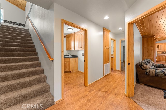 1540 Alderwood Court, Big Bear City CA: https://media.crmls.org/medias/1e544184-5f5d-455d-8cd0-386aeb7a7059.jpg