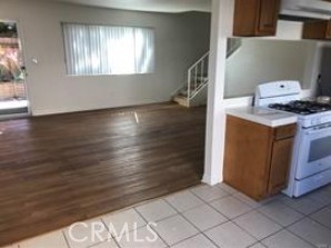 Detail Gallery Image 3 of 11 For 315 Avenida Santa Barbara #B,  San Clemente,  CA 92672 - 2 Beds | 1/1 Baths