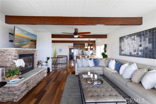 Detail Gallery Image 4 of 29 For 1040 La Mirada St, Laguna Beach,  CA 92651 - 3 Beds | 3 Baths