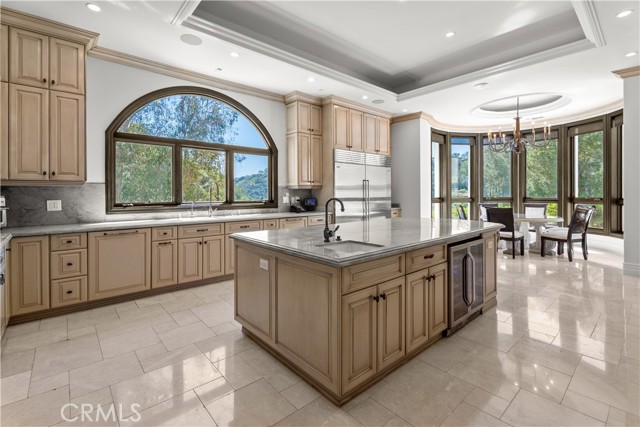 Detail Gallery Image 8 of 41 For 1210 Chantilly, Los Angeles,  CA 90077 - 6 Beds | 8 Baths