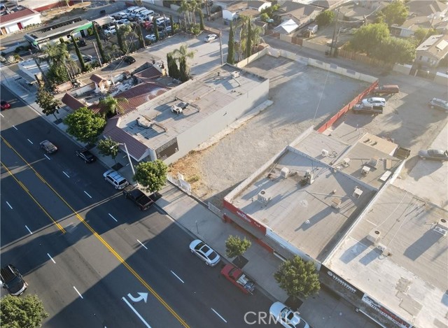 8830 Sierra Avenue, Fontana CA: https://media.crmls.org/medias/1e567f5d-383f-45d2-a379-8470af47354a.jpg