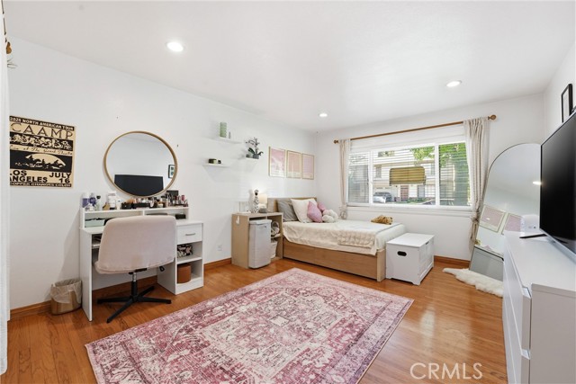 Image 18 of 34 For 713 Sycamore