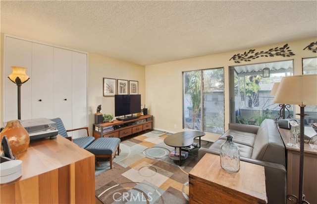 Detail Gallery Image 12 of 25 For 4252 Fair Ave #2,  North Hollywood,  CA 91602 - 2 Beds | 2 Baths