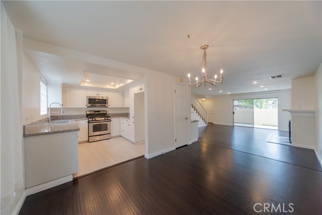 Detail Gallery Image 11 of 33 For 401 W 220th St #58,  Carson,  CA 90745 - 3 Beds | 3 Baths