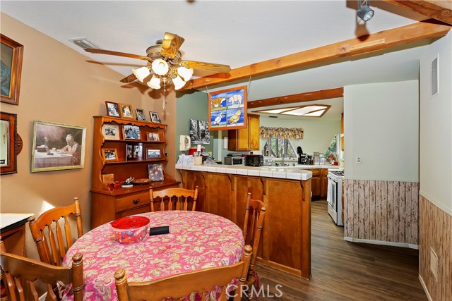 Detail Gallery Image 4 of 24 For 1818 Irene St, Wrightwood,  CA 92397 - 2 Beds | 2 Baths