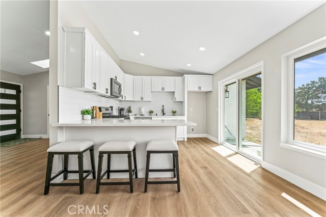 Detail Gallery Image 7 of 32 For 13875 Stage Coach Cir., Victorville,  CA 92392 - 3 Beds | 2 Baths