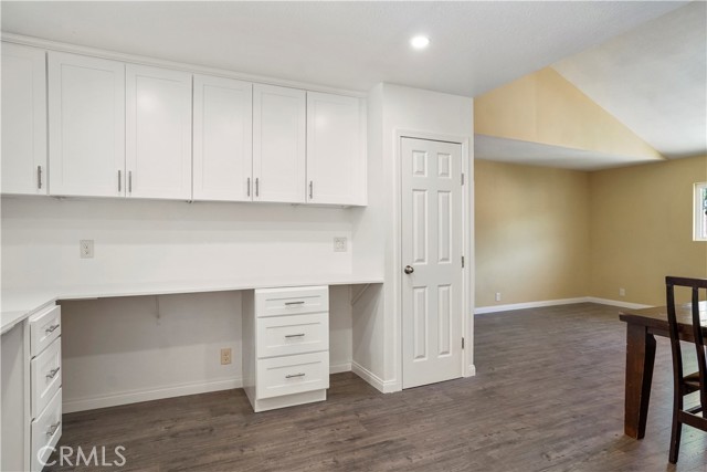 1003 W Myrtle Street, Santa Ana CA: https://media.crmls.org/medias/1e595654-21a9-41b7-be30-7c8e39862a80.jpg