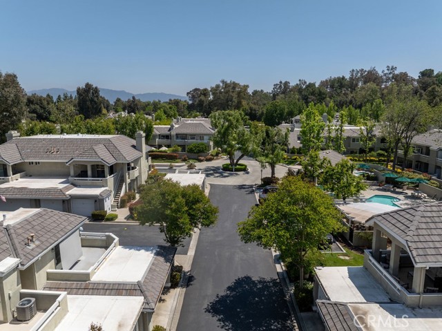 26129 Mcbean Pkwy, Valencia CA: https://media.crmls.org/medias/1e597fb9-2a57-4b74-8877-21dc4e802d38.jpg