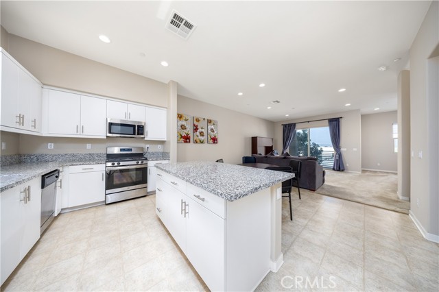 Detail Gallery Image 13 of 26 For 718 Central Ave, Upland,  CA 91786 - 3 Beds | 3/1 Baths