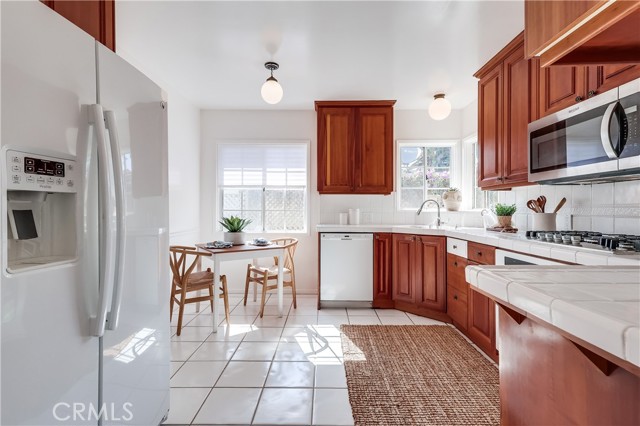 Detail Gallery Image 15 of 62 For 976 W 37th St, San Pedro,  CA 90731 - 4 Beds | 3 Baths