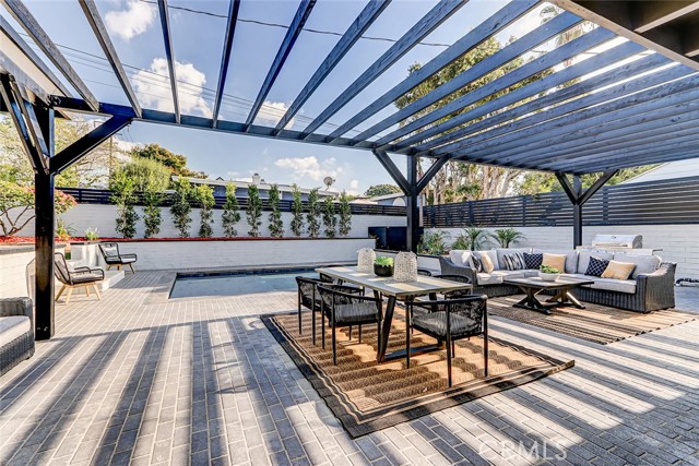 Detail Gallery Image 9 of 55 For 876 Center St, El Segundo,  CA 90245 - 3 Beds | 2/1 Baths