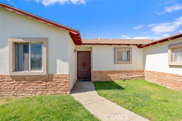 Detail Gallery Image 3 of 47 For 5382 Crest, Riverside,  CA 92503 - 4 Beds | 1/1 Baths