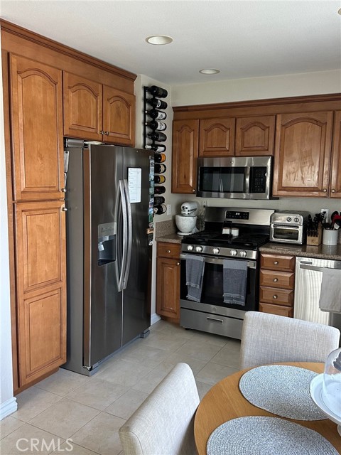 Detail Gallery Image 2 of 13 For 202 Colton St a,  Newport Beach,  CA 92663 - 2 Beds | 2 Baths