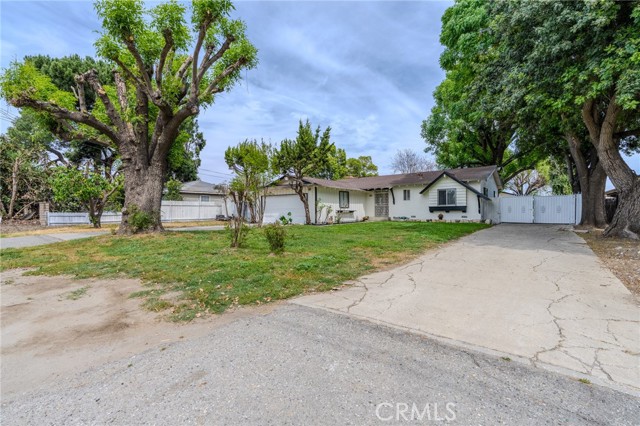 Detail Gallery Image 5 of 63 For 13233 Eastend Ave, Chino,  CA 91710 - 7 Beds | 3 Baths