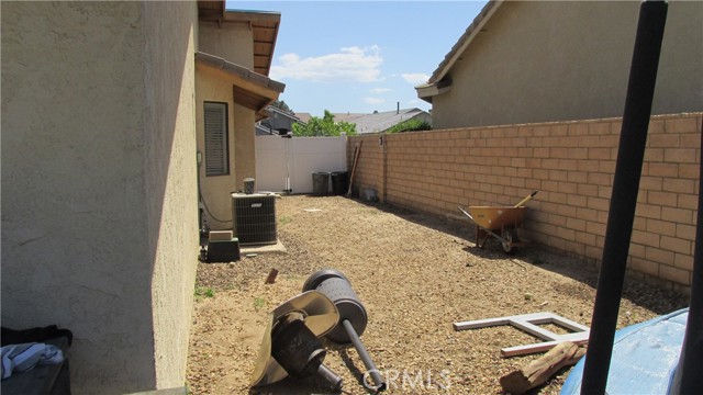 Detail Gallery Image 11 of 35 For 13000 Bermuda Dunes Dr, Victorville,  CA 92395 - 3 Beds | 2 Baths