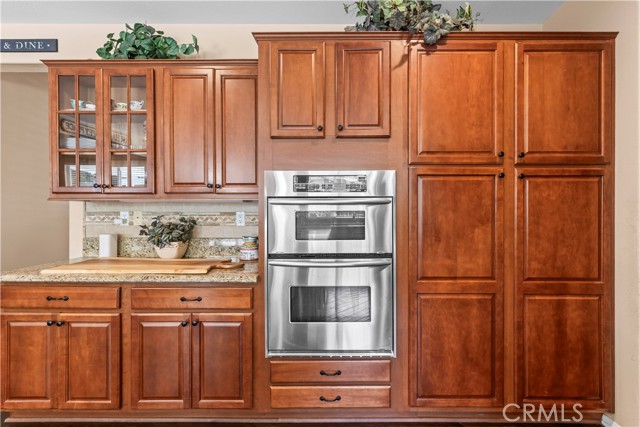 Detail Gallery Image 17 of 71 For 1357 Onyx Cir, Corona,  CA 92882 - 5 Beds | 4 Baths