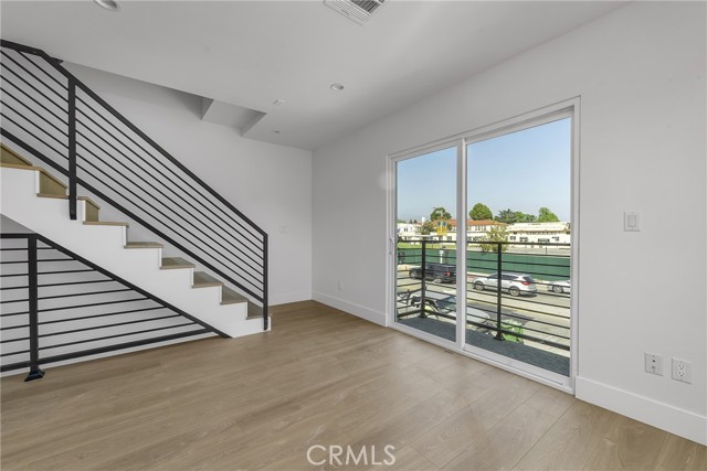 Detail Gallery Image 13 of 64 For 4453 Unit #1 Colfax Ave #4,  Studio City,  CA 91602 - 4 Beds | 4 Baths