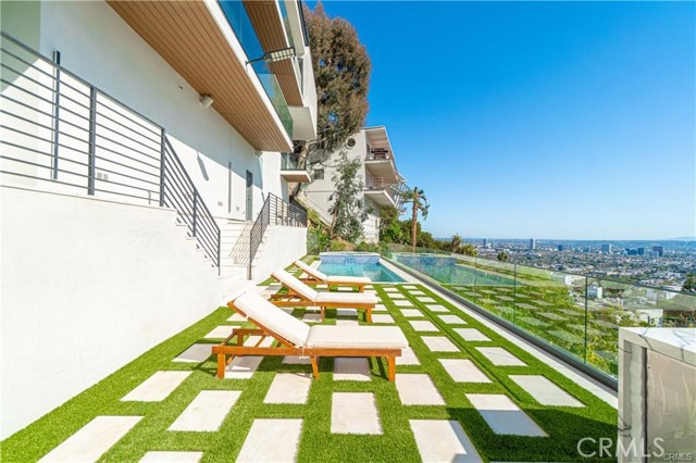 Detail Gallery Image 29 of 55 For 8566 Hollywood Bld, Los Angeles,  CA 90069 - 6 Beds | 6/1 Baths