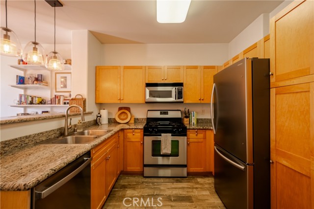 100 South Alameda Street, 364 photo 4